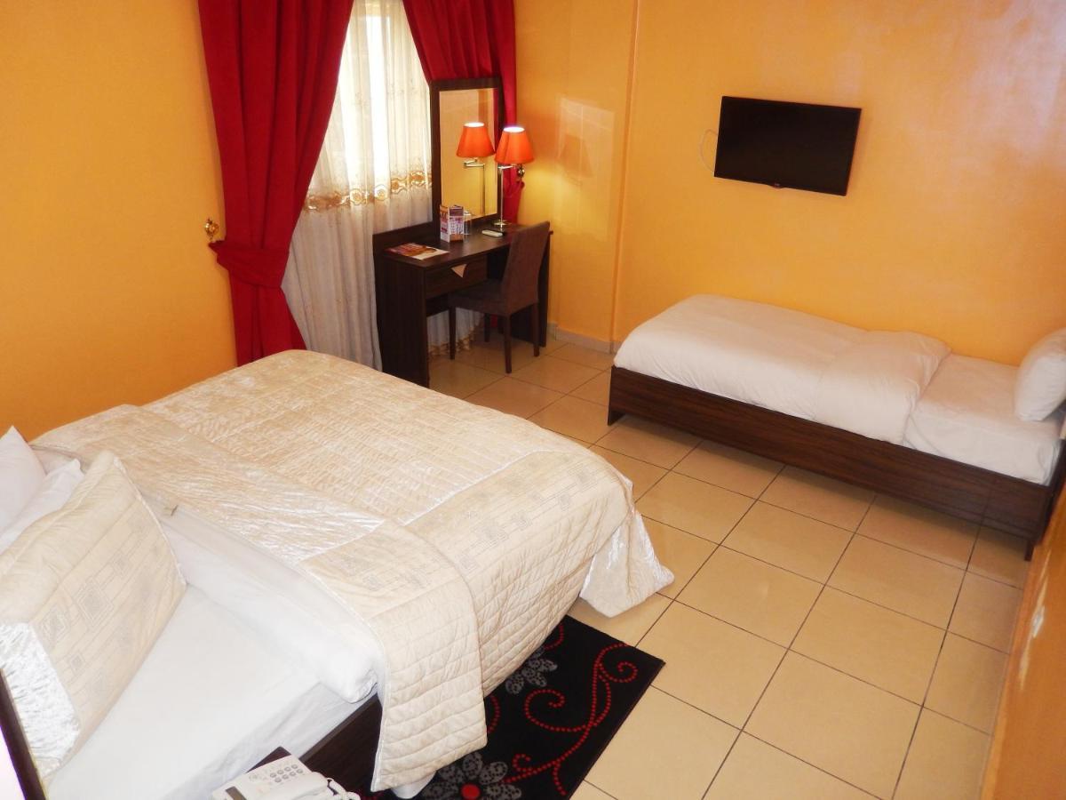 Noubou International Hotel Duala Zewnętrze zdjęcie
