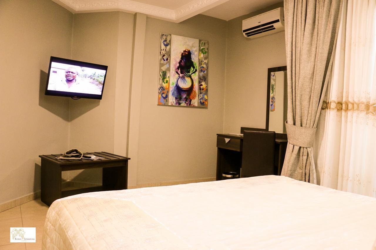 Noubou International Hotel Duala Zewnętrze zdjęcie