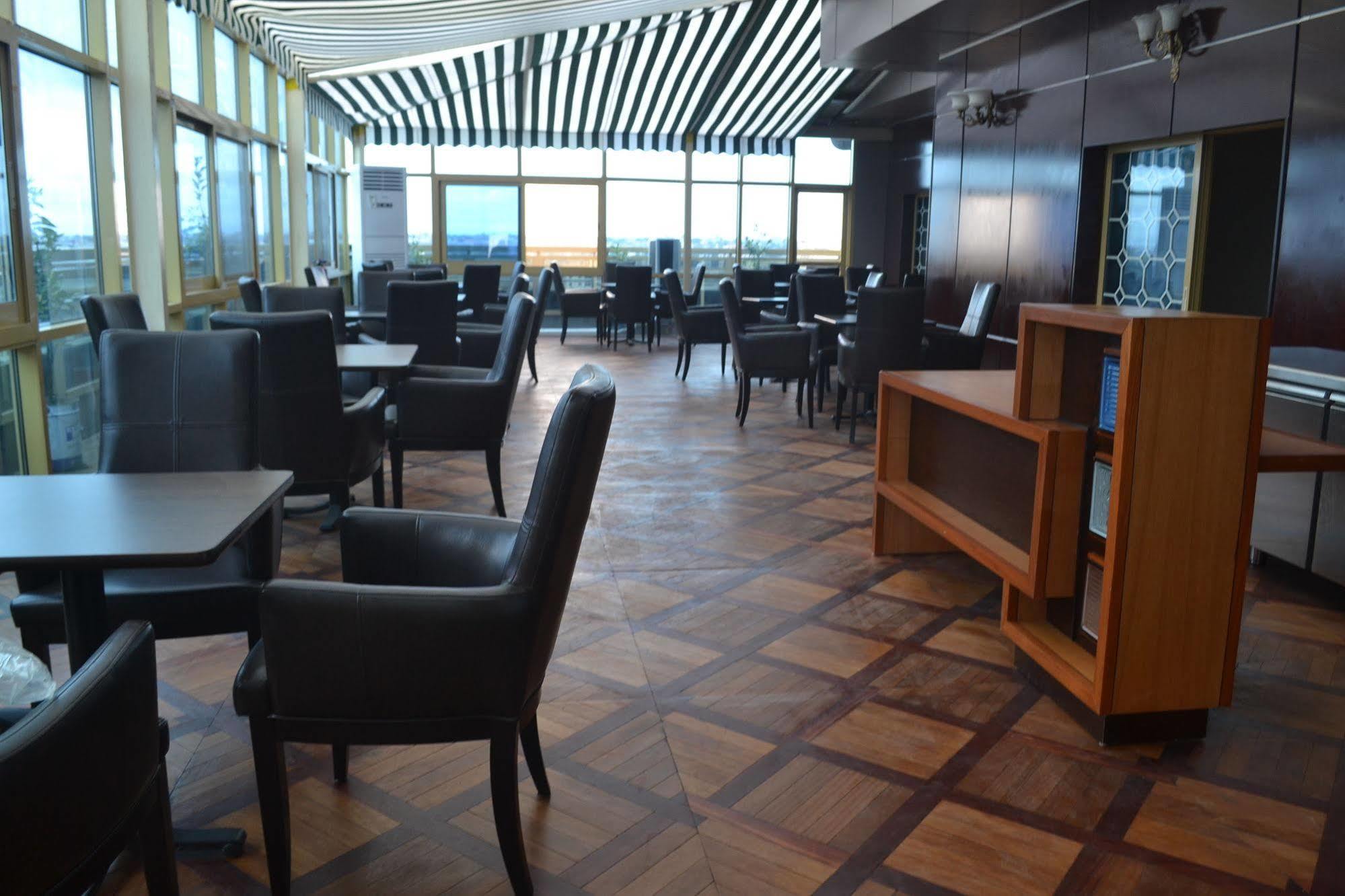 Noubou International Hotel Duala Zewnętrze zdjęcie