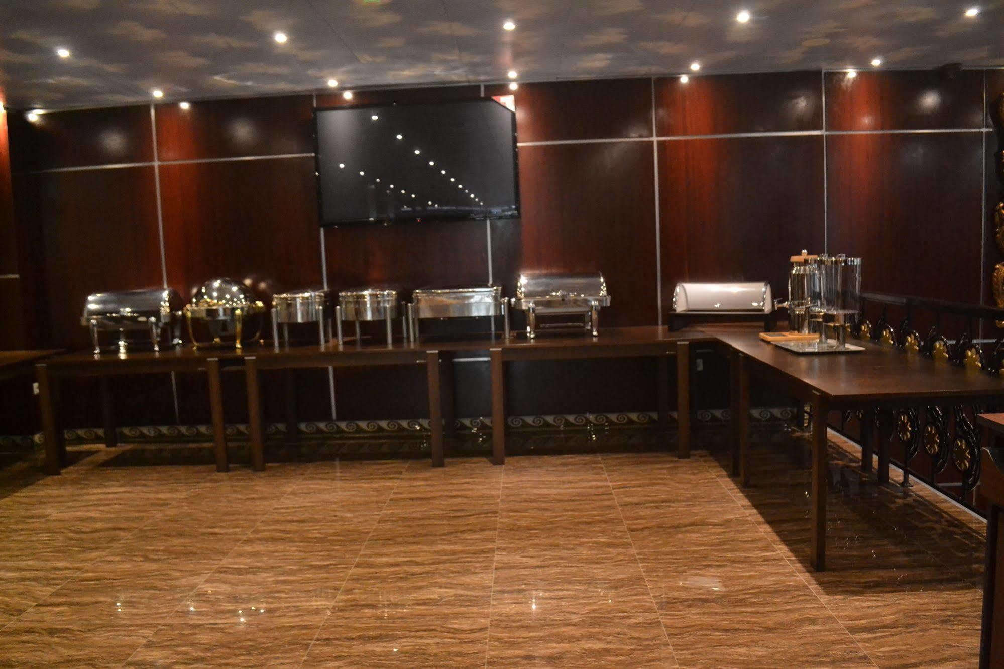 Noubou International Hotel Duala Zewnętrze zdjęcie