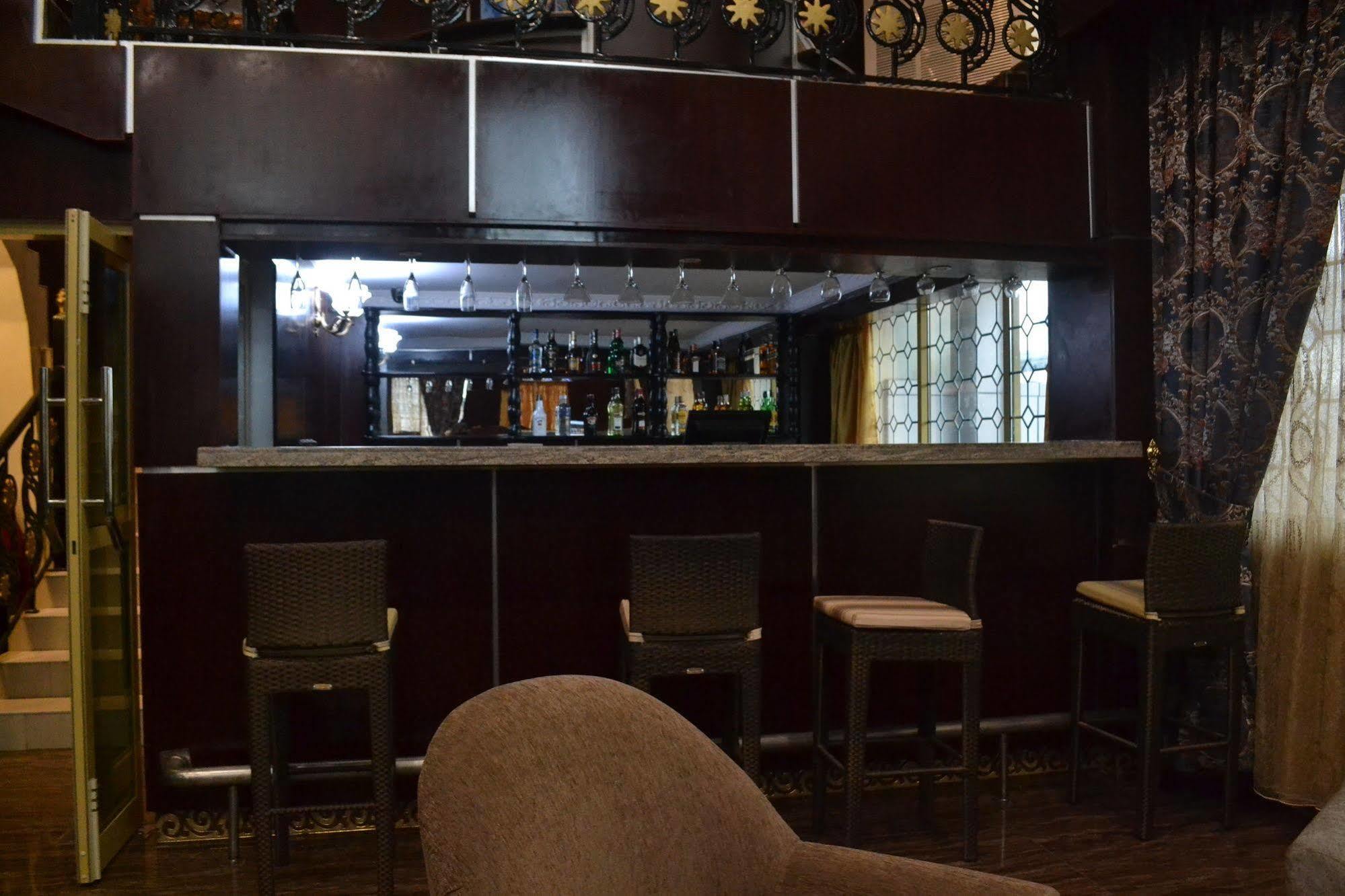 Noubou International Hotel Duala Zewnętrze zdjęcie